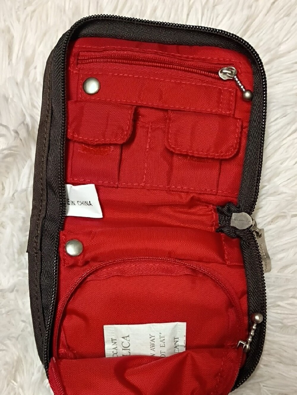 Baggallini Brown Compact Travel Pouch Wallet - Picture 7 of 10